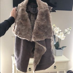 Fur vest